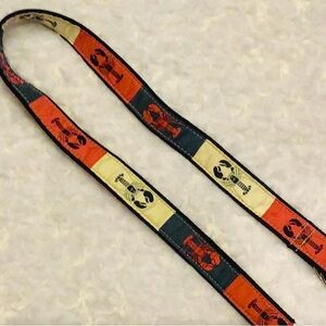 Vineyard Vines Boys Belt - Size large
LOBSTER 🦞